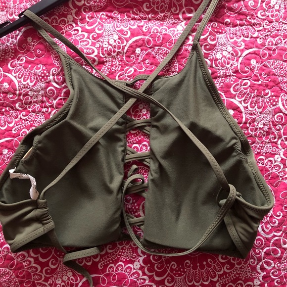 Garage bikini top and bottom - Picture 3 of 5